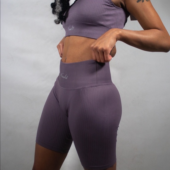 Amber - Picture 1 of 3